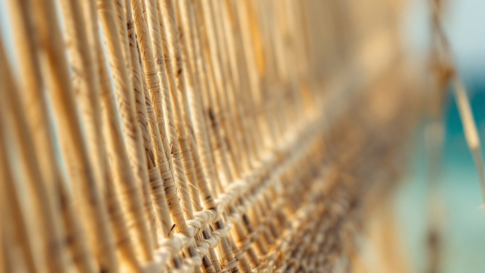 Close-up of thundu kunaa weave showing geometric patterning